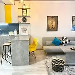Sea View Mamaia Nord Apartment *