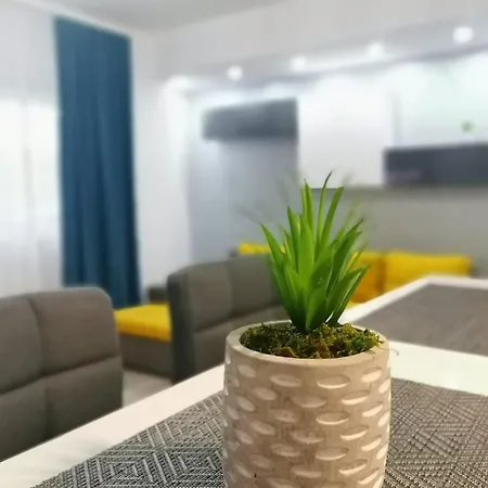 Sea View Mamaia Nord Apartment *